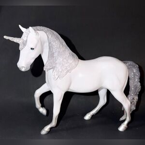 Breyer Moonbeam Unicorn Horse 2023 Paddock Pals Gently Used